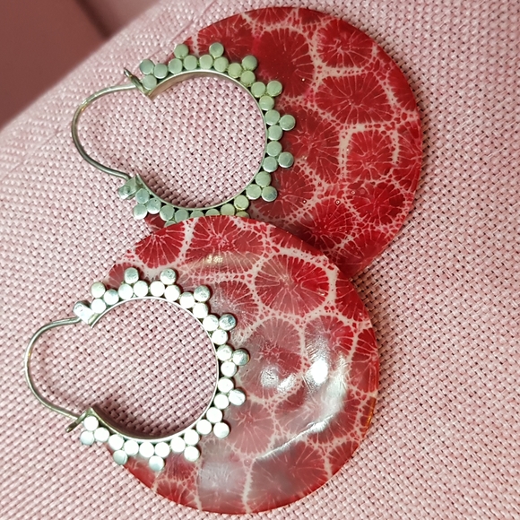 2 Sets Of Artisanal Handmade Earrings - Picture 11 of 17